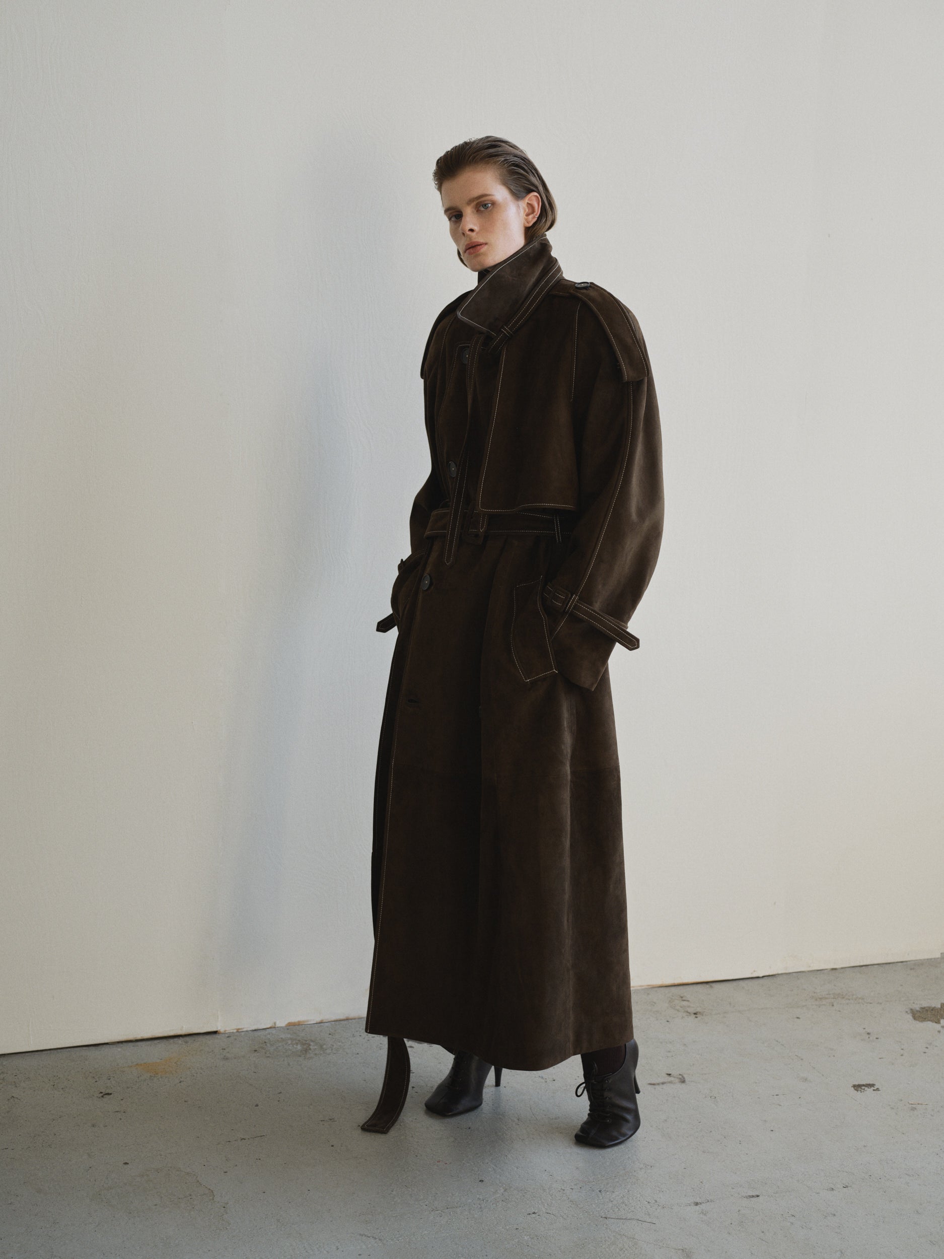 OVERSIZED SUEDE TRENCH COAT IN KHAKI-BROWN