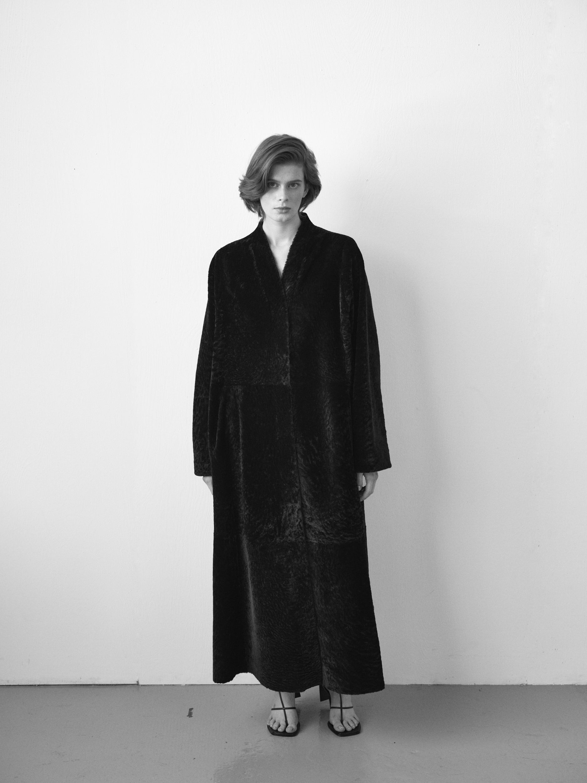 A-LINE SHEARLING COAT IN BLACK