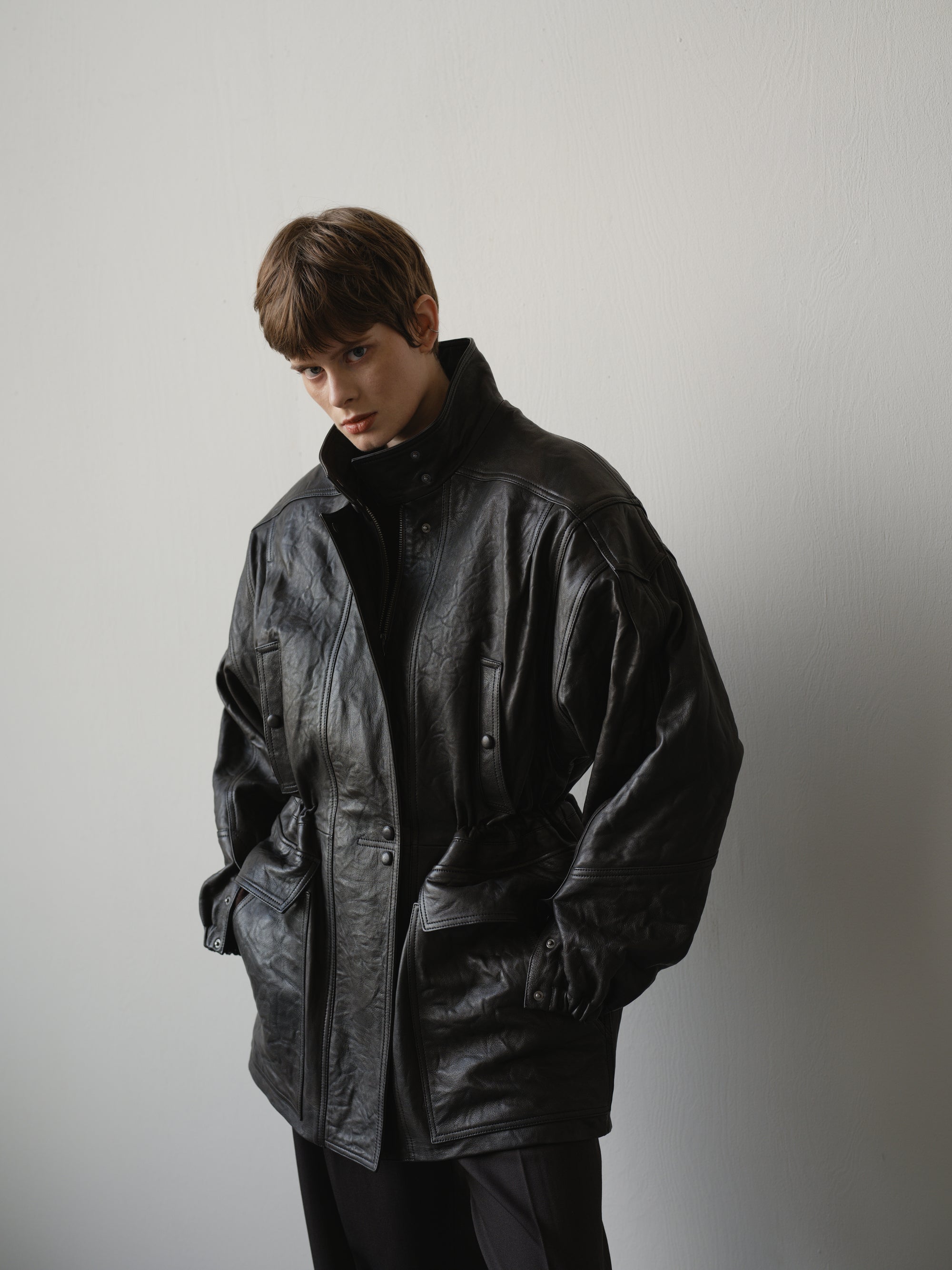 CRINKLED LEATHER PARKA IN COLD BROWN