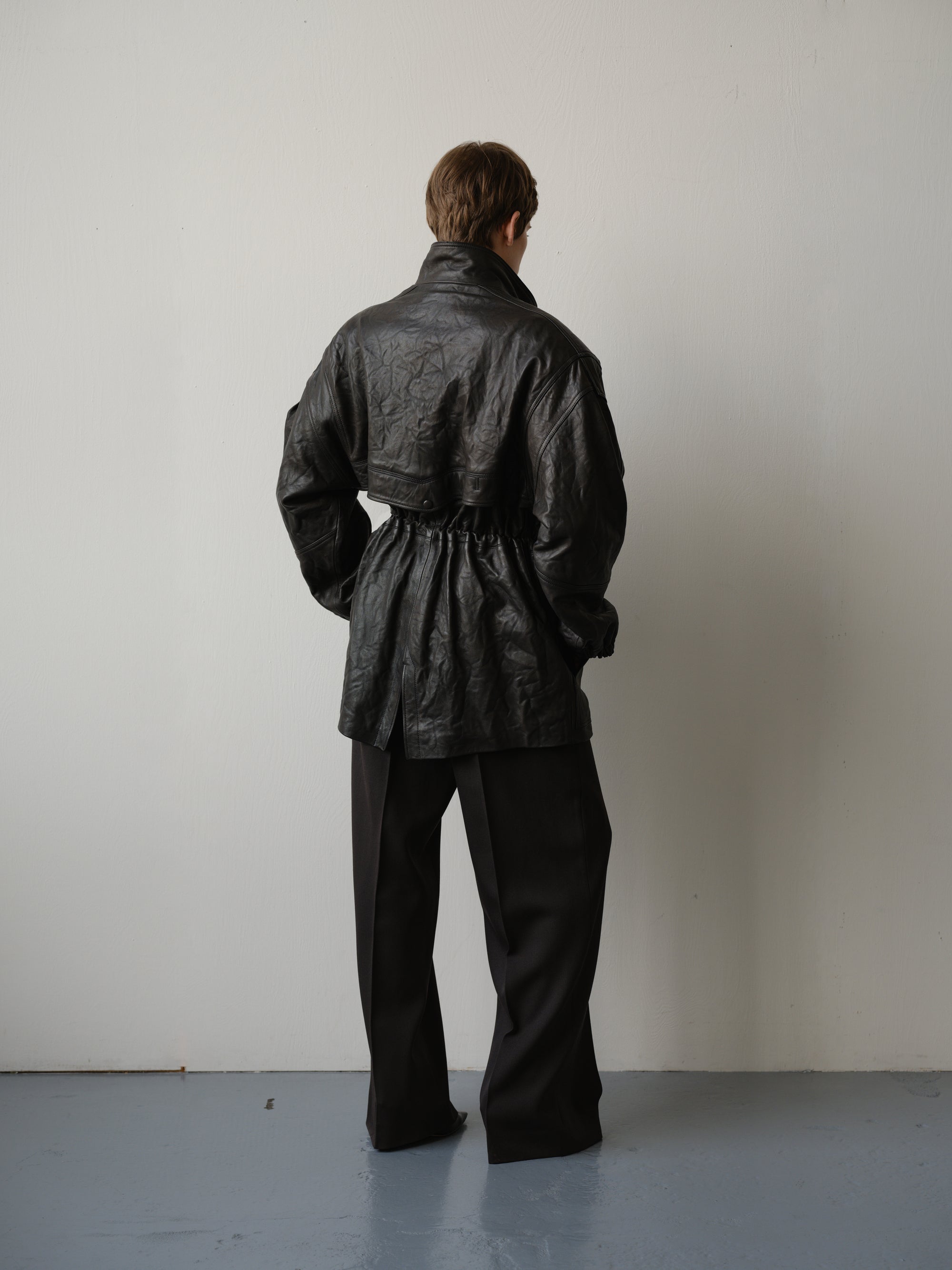 CRINKLED LEATHER PARKA IN COLD BROWN