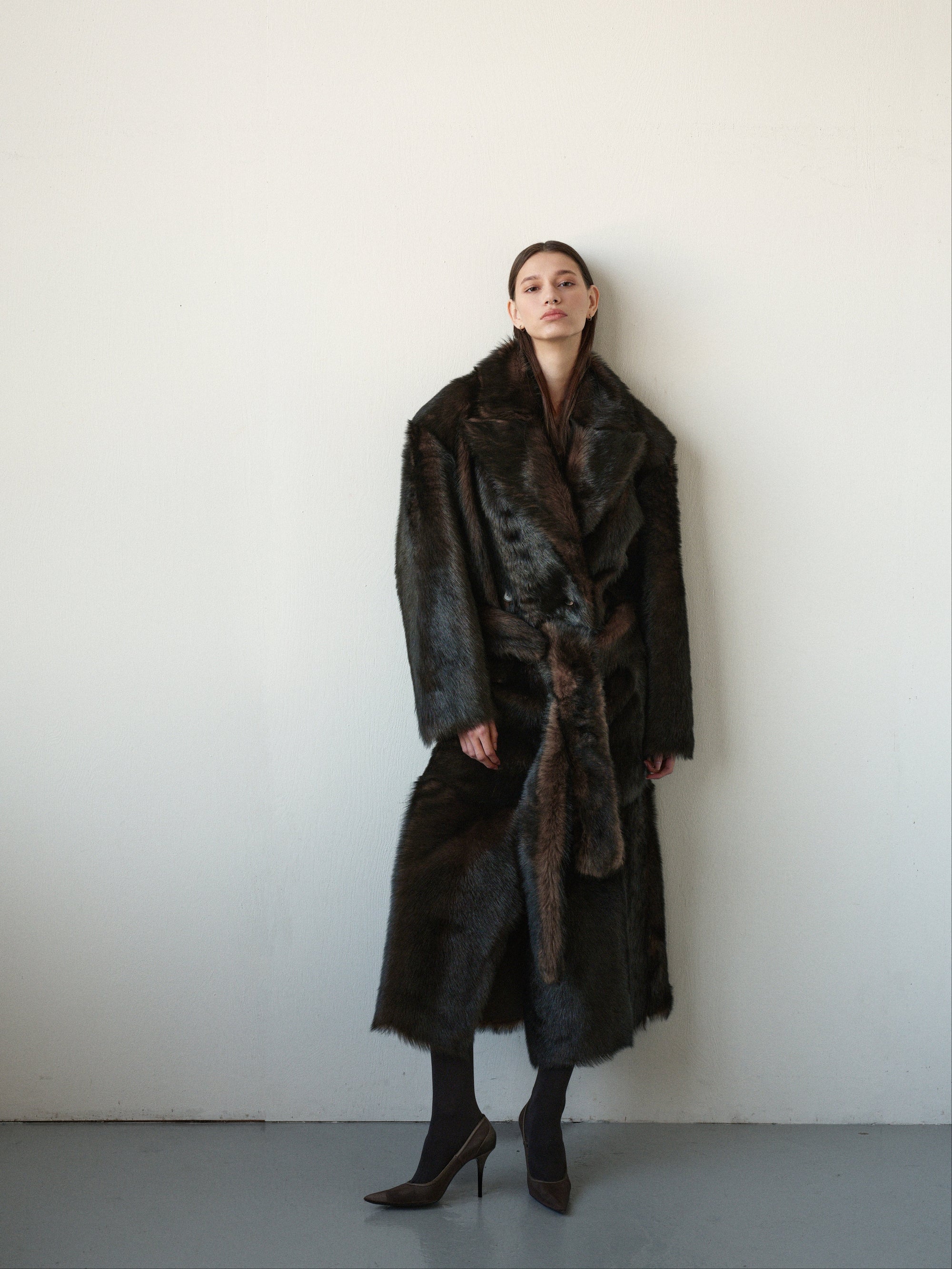 LONG SHEARLING COAT IN DARK BROWN