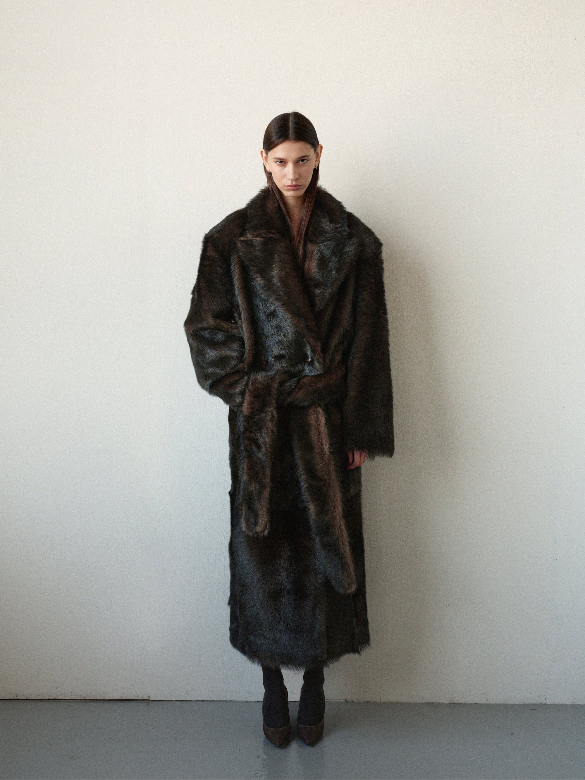 LONG SHEARLING COAT IN DARK BROWN