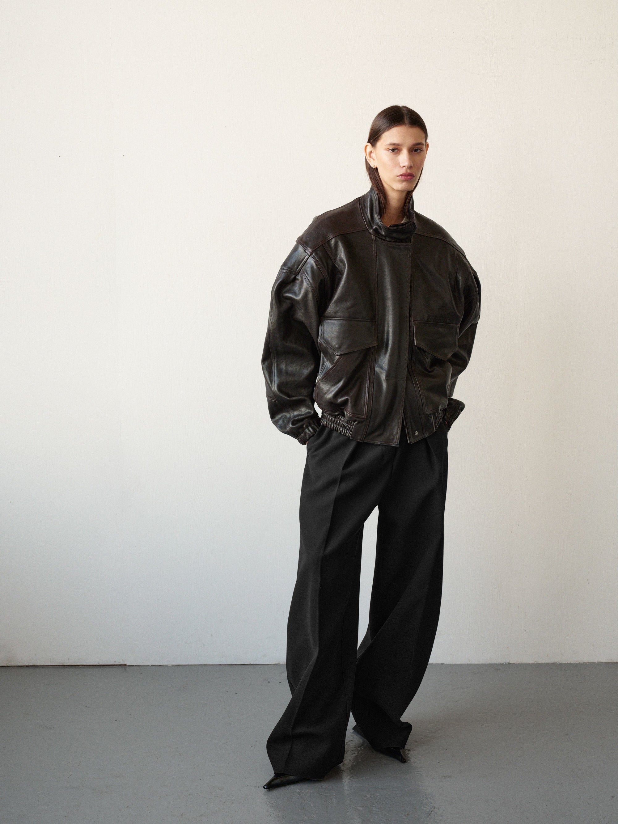 90' BOMBER LEATHER JACKET IN DARK BROWN