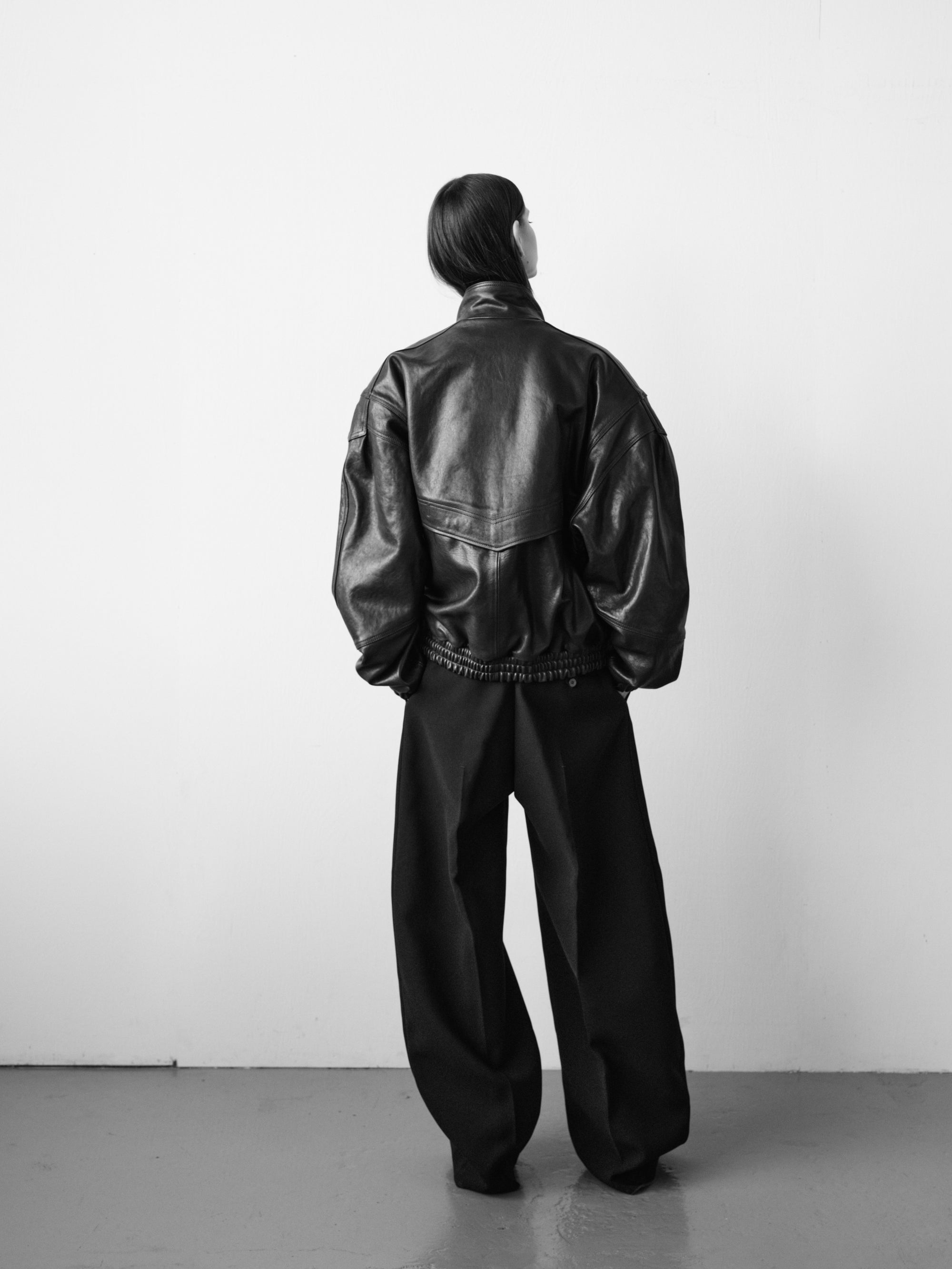 90' BOMBER LEATHER JACKET IN SOFT BLACK